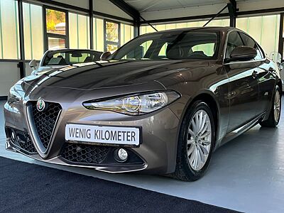 Alfa Romeo Giulia Super 1.HAND 29.000KM! KAMERA NAVI TEMPO.