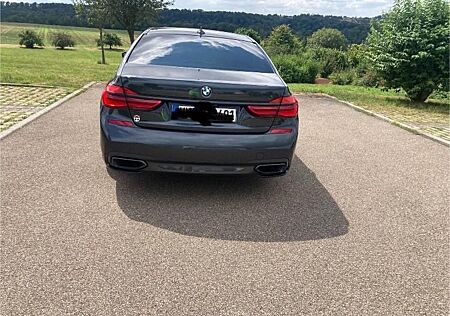 BMW 750i xDrive -