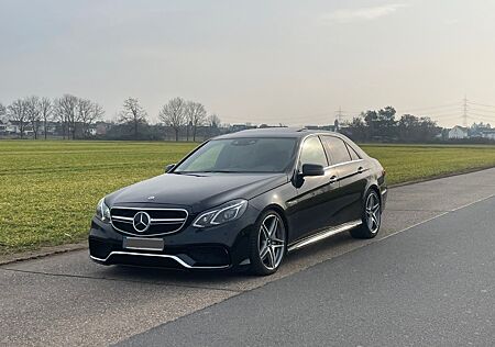 Mercedes-Benz E 500 gebraucht kaufen Mercedes-Benz E 500 E500 4Matic AMG Line/ Designo