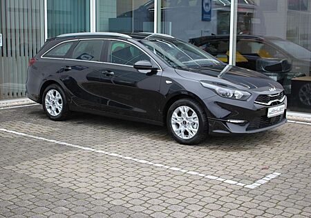 Kia Cee'd Sportswagon CEED SW 1.5 T-GDI DCT VISION KOMFORT PLUS