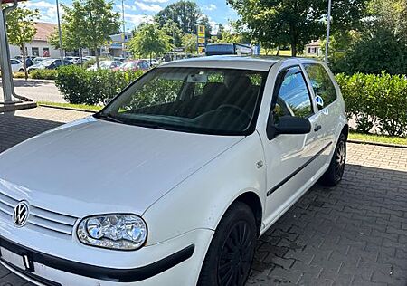 VW Golf Volkswagen 1.9TDI 74kW