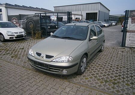 Renault Megane Dynamique 1.6 16V Automatik