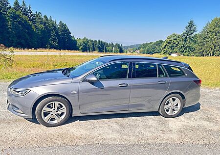 Opel Insignia 1.6 - Standheizung / AHK / LED / Klima