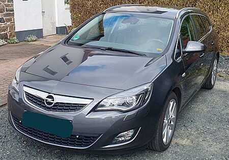 Opel Astra Sports Tourer 1.6 Turbo INNOVATION 179 PS