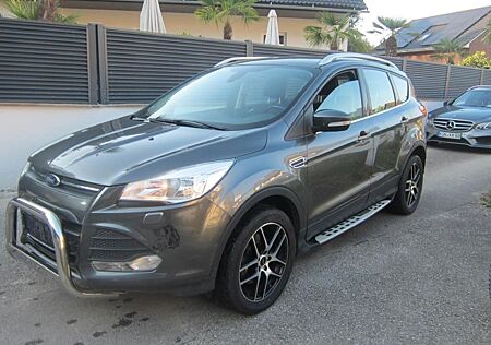 Ford Kuga 2.0 TDCI Automatik 4x4 PDC 18 Zoll Euro-6