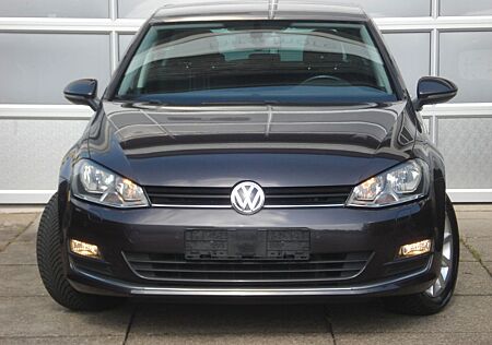 VW Golf Volkswagen 1.2 Lounge BMT 5-türig PDC SHZ