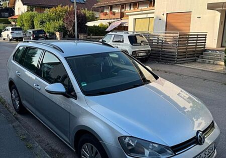 VW Golf Volkswagen 1.6 TDI , AHK, NAVI, KLIMA,TÜV
