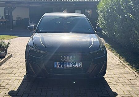 Audi A1 30 TFSI S tronic citycarver citycarver
