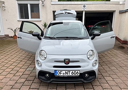 Abarth 695 1.4 T-Jet 16V -