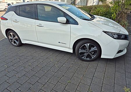 Nissan Leaf 150 PS 40KWH N-CONNECTA N-CONNECTA