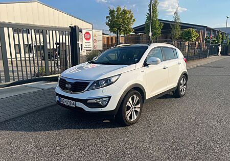 Kia Sportage Vollausstattung / Scheckheft / Tüv 05/27