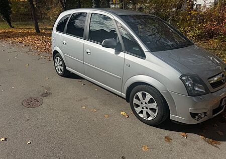 Opel Meriva 1.6 TWIN. INNOVATION "110 Jahre" Easy...