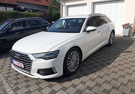 Audi A6 Avant 40 TDI quattro design STHZ/el.Sitze/Kam