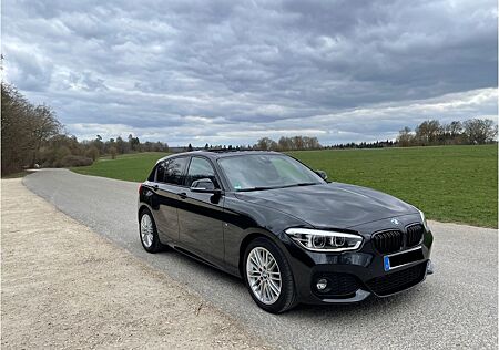 BMW 118d M | Schiebedach | AHK | LED | Carplay