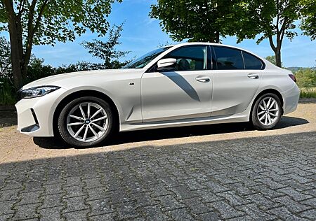 BMW 320d xDrive M Sport Automatik M Sport