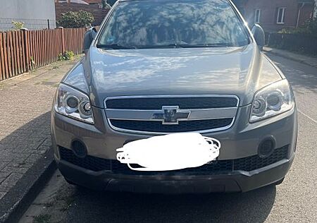 Chevrolet Captiva 2.4 LS 2WD 7-Sitzer LS