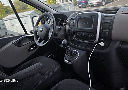Nissan NV300