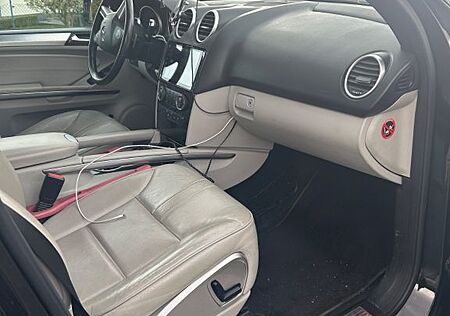 Mercedes-Benz ML 300 CDI 4MATIC BlueEFFICIENCY -