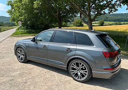 Audi Q7 50 TDI q. S.Line*7.Sitz*ACC*AHK*Black*22Zoll*