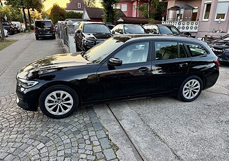 BMW 318d Touring Advantage Aut. *Leder*NavI*1.Hand*