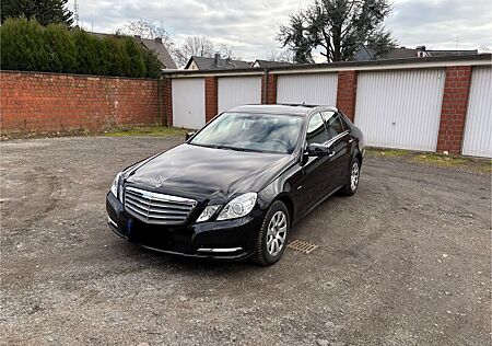 Mercedes-Benz E 200 TÜV/AU NEU!!! 200 CGI BlueEFFICIENCY ELEGANCE