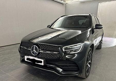 Mercedes-Benz GLC 300 GLC 300e 4Matic**AMG-Sportpaket**