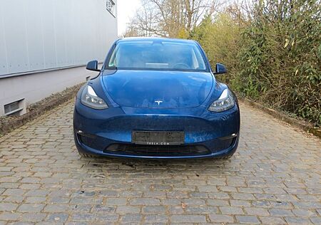 Tesla Model Y Long Range Dual AWD