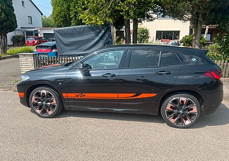BMW X2 xDrive25d Aut. Edition M Mesh - fast VOLL