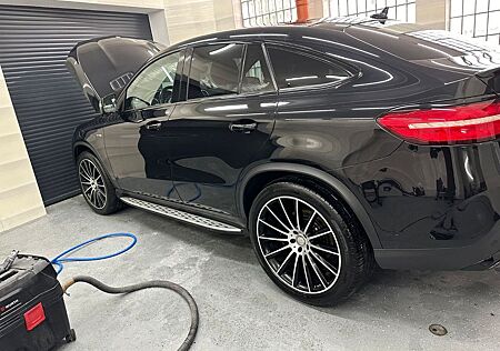 Mercedes-Benz GLE 43 AMG Mercedes-AMG GLE 43 4MATIC Merced...