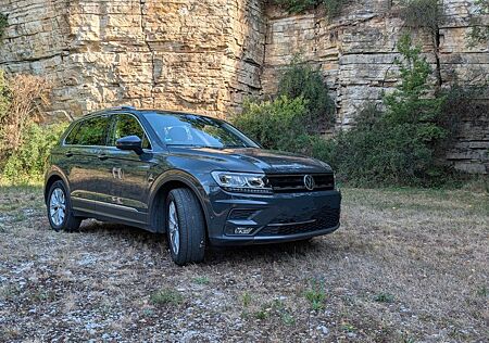 VW Tiguan Volkswagen 2.0 TSI 132kW DSG 4MOTION Highline Hi...