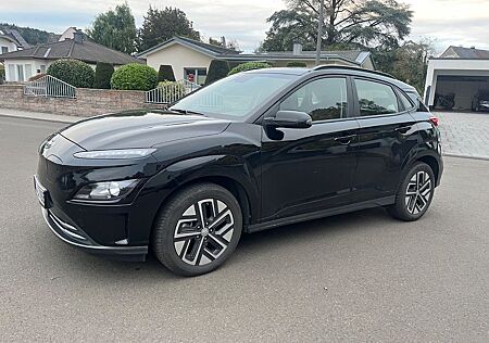 Hyundai Kona ELEKTRO, 39 kW, Garantie bis 2027, wie neu