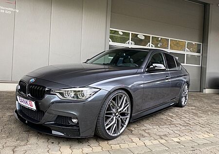 BMW 330i X-Drive M Sport//Carplay//Navi//LED