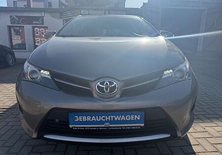 Toyota Auris Cool