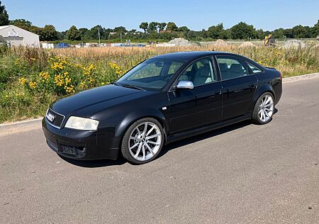 Audi RS6 4.2 tiptronic quattro -