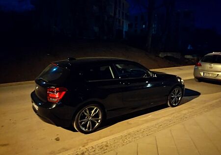 BMW 118 gebraucht kaufen BMW 118 TÜV/8-fach bereift/Bi-Xenon/Sportline/N.Prof./M