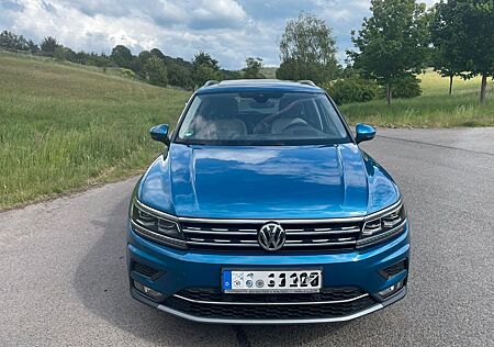VW Tiguan Volkswagen 2.0 TDI SCR 140kW DSG 4MOTION Highlin...