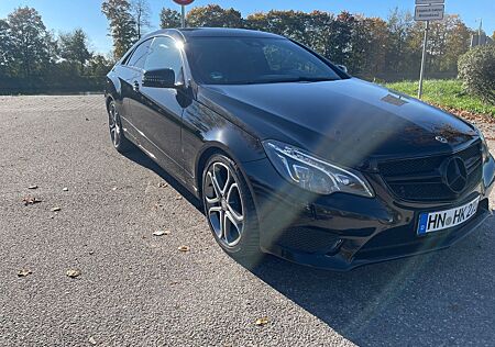 Mercedes-Benz E 250 Coupé Autom. -