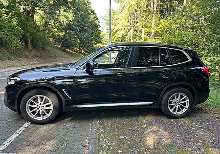 BMW X3 xDrive20i Pano Navi Kamera Mit Garantie