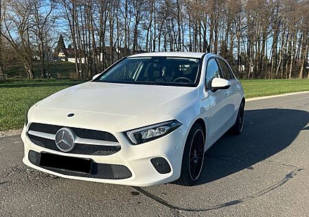 Mercedes-Benz A 180 d DCT -