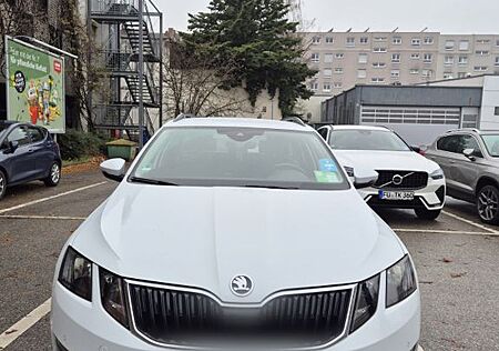 Skoda Octavia 1.6 TDI SCR DSG Style Combi Style