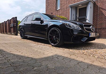 Mercedes-Benz E 63 AMG E63 S AMG 4MATIC Kombi