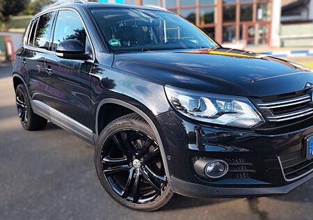 VW Tiguan Volkswagen Sport & Style 2.0 TDI 4Motion DSG LEDER