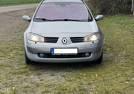 Renault Megane Grandtour Confort Privilege 2.0 16V C...