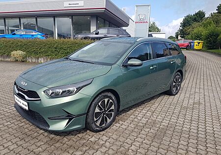Kia Cee'd Ceed SW 1.5 T-GDI NAVI CONNECT KLIMAAUT LED