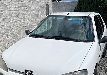 Peugeot 106 1.4 Style | Automatik