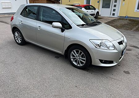 Toyota Auris 1,3 Klimaautomatik, neue Reifen, nur 42tkm