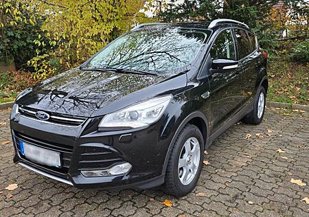 Ford Kuga 2,0 TDCi 4x4 Titanium. AHK.Navi.ParkPilot