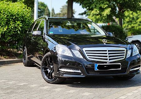 Mercedes-Benz E 220 CDI T BlueEFFICIENCY AVANTGARDE AVANTGARDE