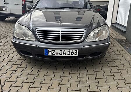 Mercedes-Benz S 430 V8