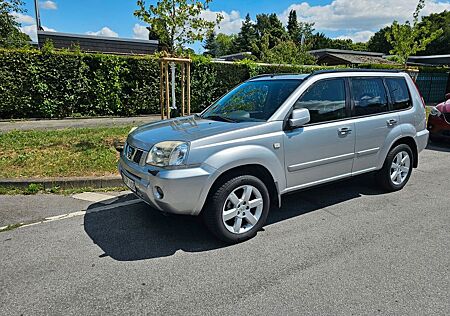 Nissan X-Trail 4x4 elegance 2.2 dCi DPF Elegance